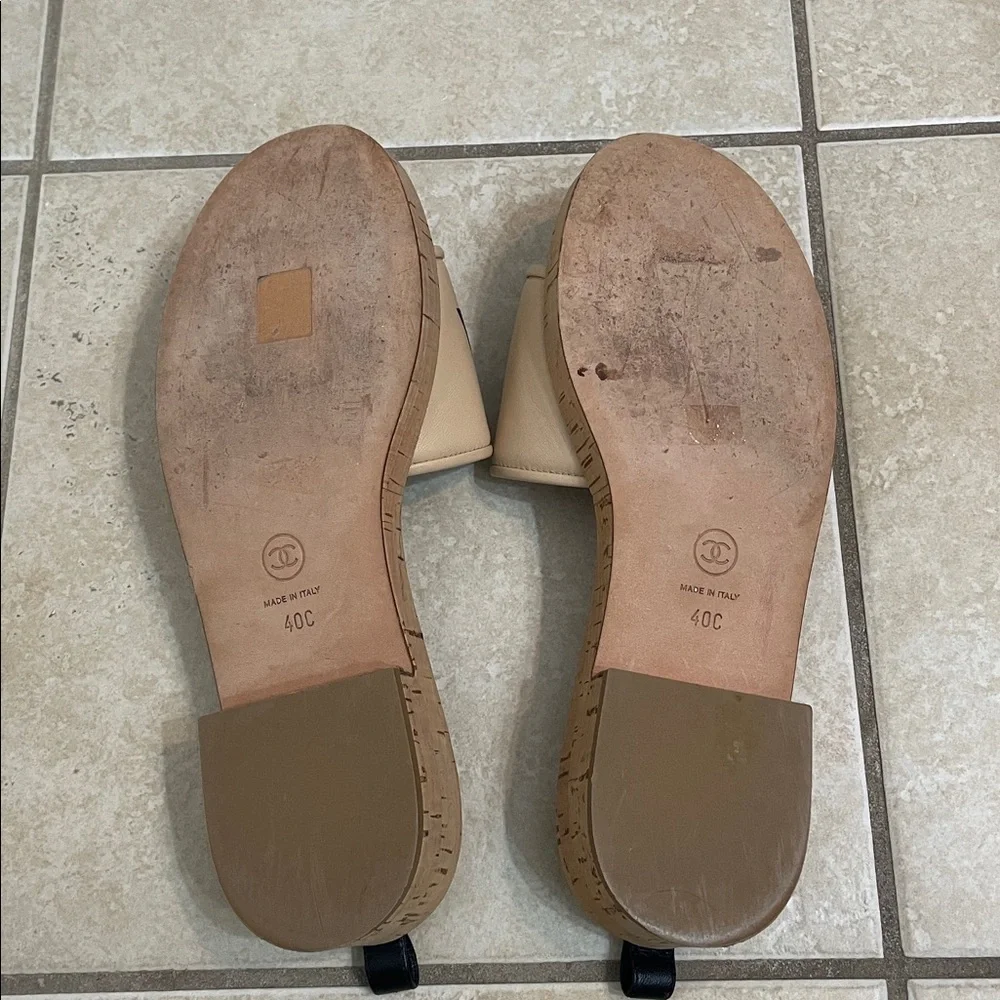 CHANEL Beige Leather Logo Cork Slide Sandals - Picture 5 of 5